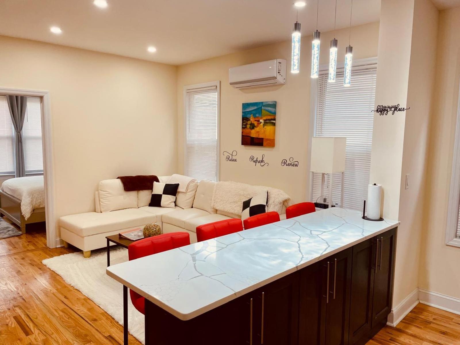 Ooohlala! 2 Beds And 2 Full Baths W/Free Parking Newark Exterior foto