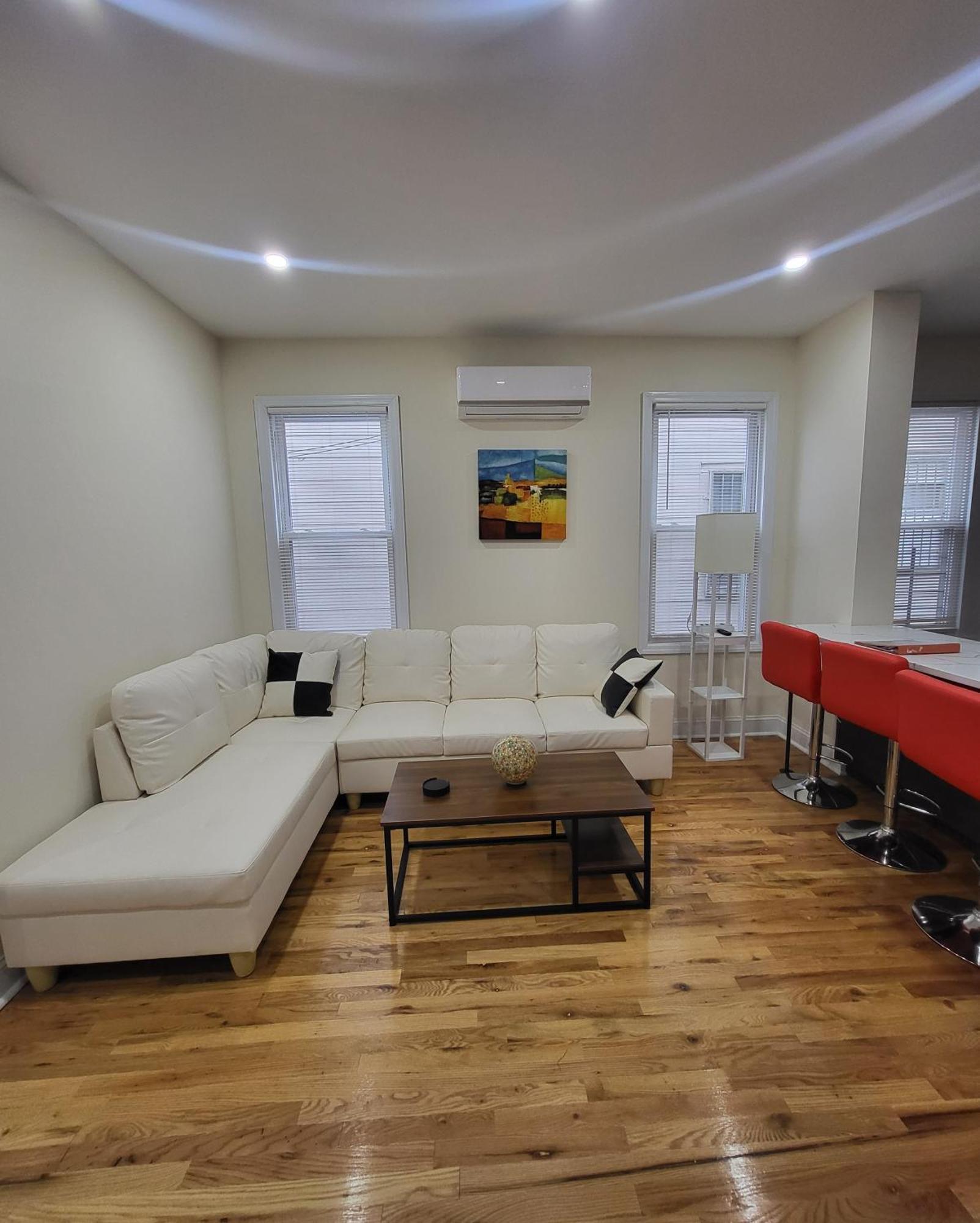 Ooohlala! 2 Beds And 2 Full Baths W/Free Parking Newark Exterior foto