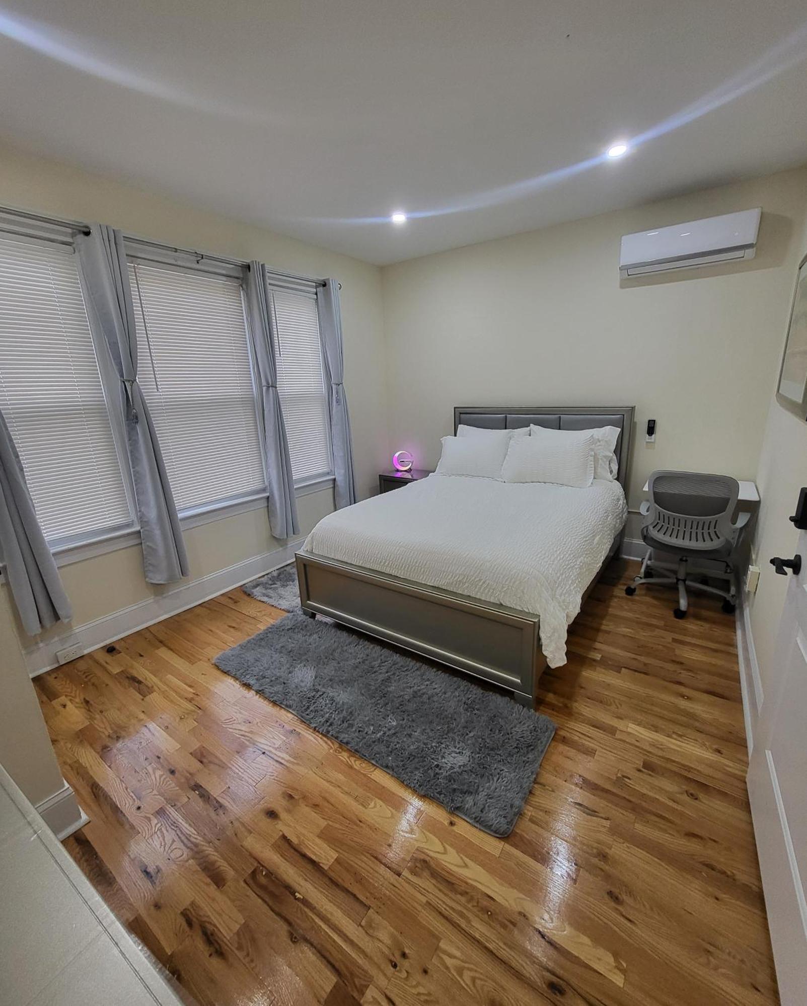 Ooohlala! 2 Beds And 2 Full Baths W/Free Parking Newark Exterior foto