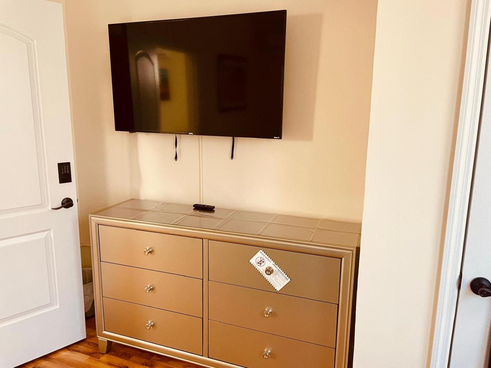 Ooohlala! 2 Beds And 2 Full Baths W/Free Parking Newark Exterior foto